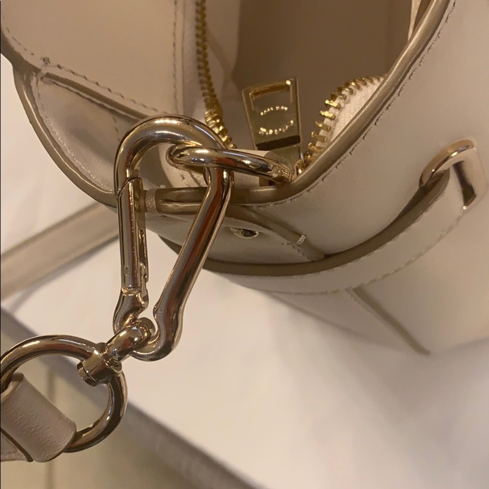 Coach bag! - Picture 7 of 8